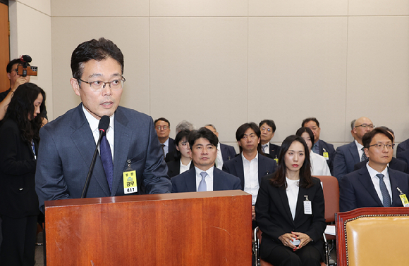 이상록 한국TV홈쇼핑 협회장이 14일 서울 여의도 국회 과학기술정보방송통신위원회에서 열린 2025년도 국정감사에서 의원 질의에 답변하고 있다. [사진=연합뉴스]