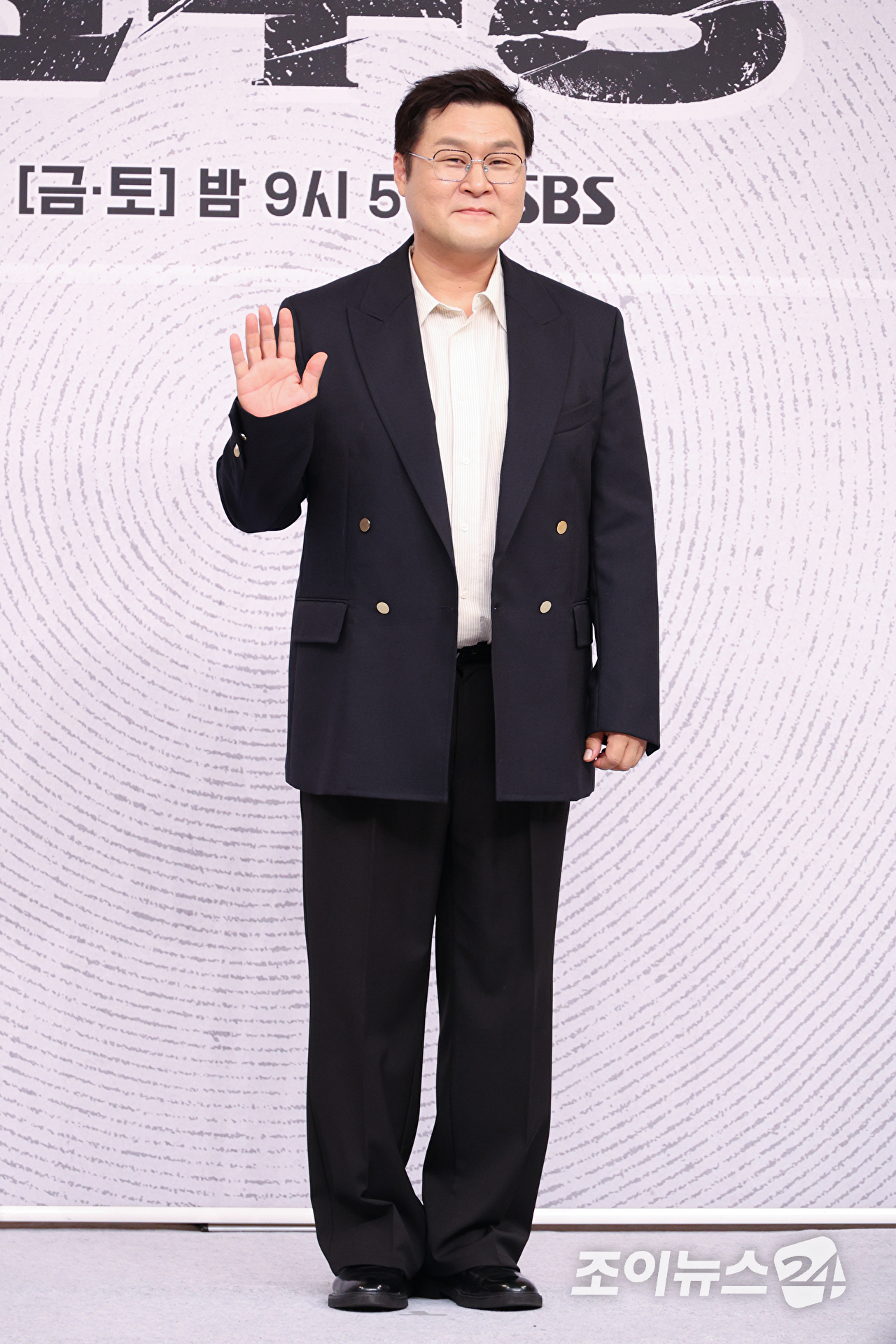 배우 윤경호가 25일 오후 서울 양천구 목동 SBS에서 진행된 SBS 새 금토드라마 '김부장' 제작발표회에 참석해 포즈를 취하고 있다. [사진=문수지 기자]