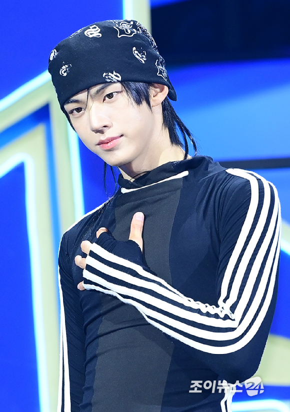 [포토] 투어스 도훈, 으른 늑대로 변신