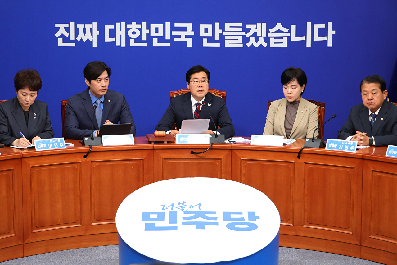 더불어민주당 박찬대 대표 권한대행 겸 원내대표가 5일 서울 여의도 국회에서 열린 최고위원회의에서 발언하고 있다. 2025.6.5 [사진=연합뉴스]