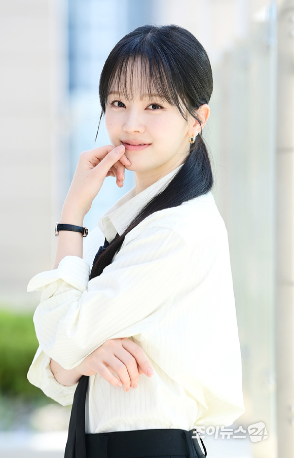 인기리에 종영한 드라마 '닥터신'에서 모모 역을 연기한 배우 백서라가 서울 영등포구 조이뉴스24에서 진행된 인터뷰에 앞서 포즈를 취하고 있다. [사진=정소희 기자]