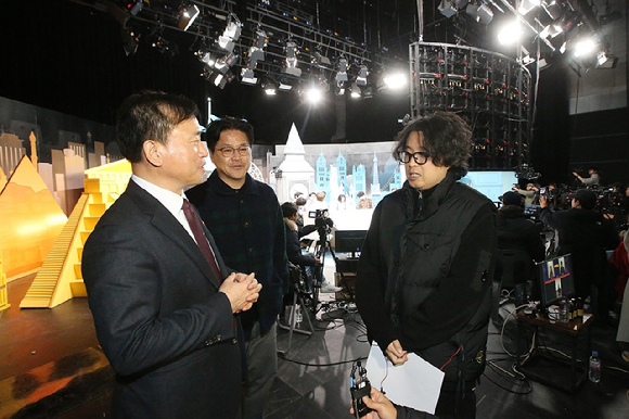 김종철 방통위원장, 종편 4사 제작현장 방문…규제완화·제도개선 논의