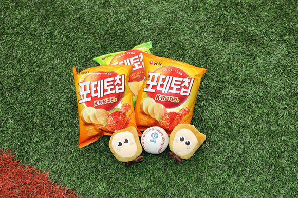 농심 포테토칩 K-양념치킨맛 KBO 협업 연출 이미지. [사진=농심]