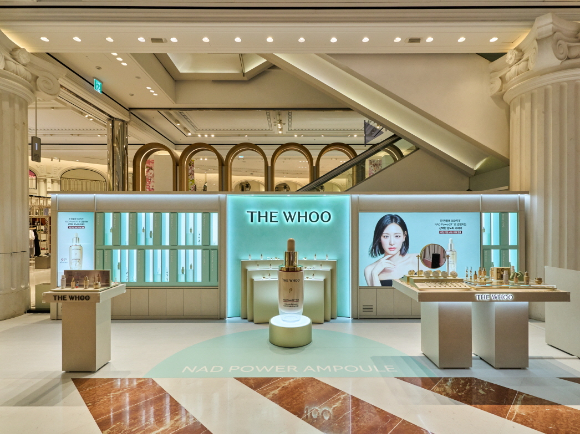 신세계백화점 강남점에 마련된 '더 시크릿 오브 NAD' 팝업스토어 전경. [사진=LG생활건강]