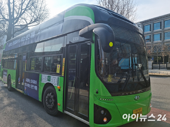 5G 와이파이 서비스가 적용된 시내버스 차량 모습. [사진=안세준 기자]