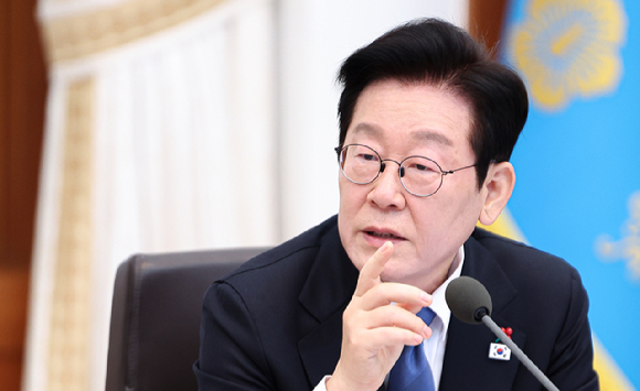 이재명 대통령이 30일 청와대에서 열린 국무회의에서 발언하고 있다. 2025.12.30 [청와대통신사진기자단] [사진=연합뉴스]