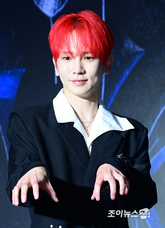 샤이니 키가 11일 오후 서울 광진구 풀만 앰배서더 서울 이스트폴 브로드웨이에서 열린 솔로 정규 3집 '헌터'(HUNTER) 발매 기념 기자회견에 참석하고 있다. [사진=정소희 기자]
