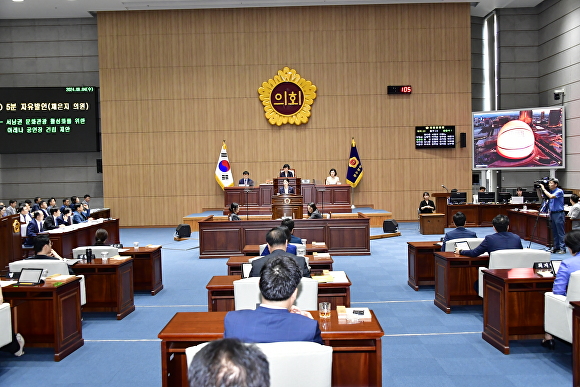 광주광역시의회가 제327회 임시회 제2차 본회의를 진행하고 있다 [사진=광주시의회]