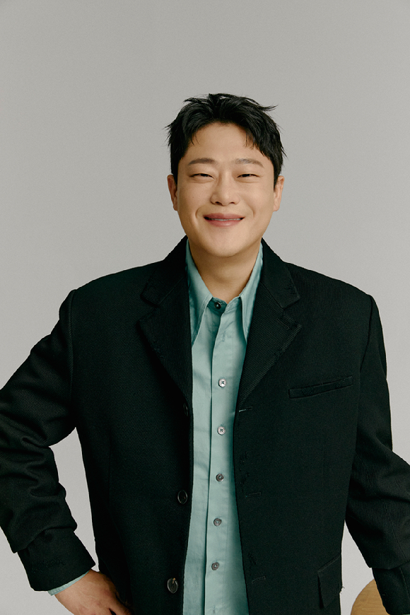 배우 임성재가 넷플릭스 시리즈 '원더풀스' 인터뷰에 앞서 포즈를 취하고 있다. [사진=넷플릭스]