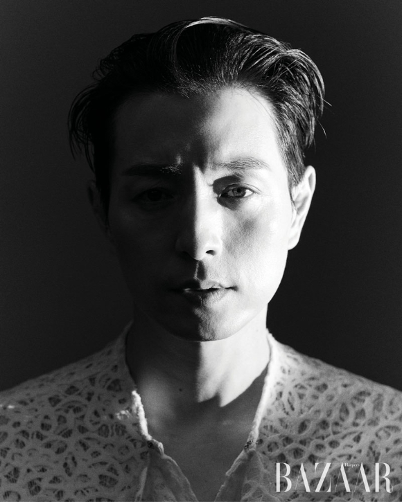 정성일 [사진=하퍼스바자]