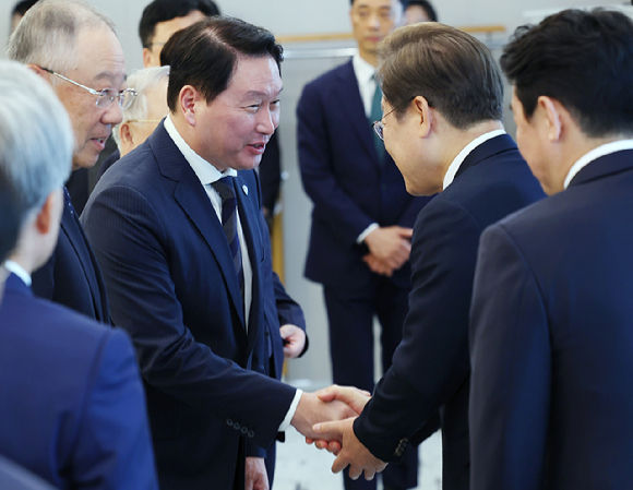 이재명 대통령이 13일 서울 용산 대통령실에서 열린 6경제단체·기업인 간담회에서 발언하고 있다. 2025.6.13 [사진=연합뉴스]