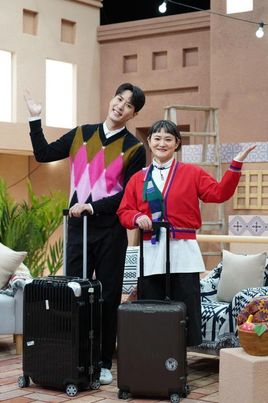 '다시 갈 지도' MC 김지석과 김신영 [사진=채널S]