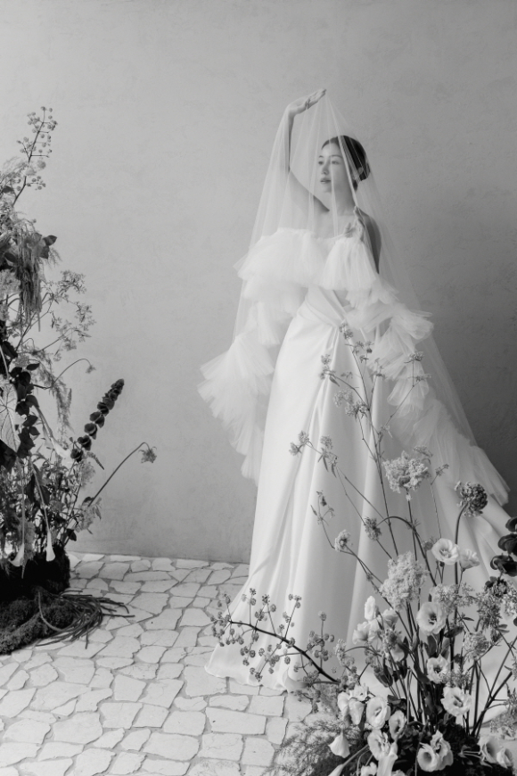 [퇴근길이슈] 김옥빈 결혼·송강 전역·김주영 폐렴 사망·로제 사진 실종