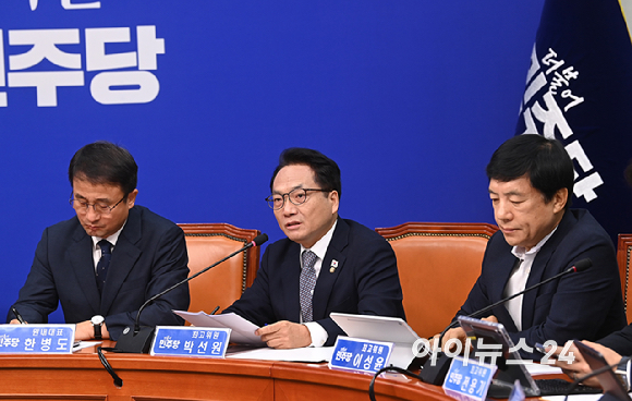 박선원 더불어민주당 최고위원이 31일 서울 여의도 국회에서 열린 최고위원회의에서 발언하고 있다. [사진=곽영래 기자]