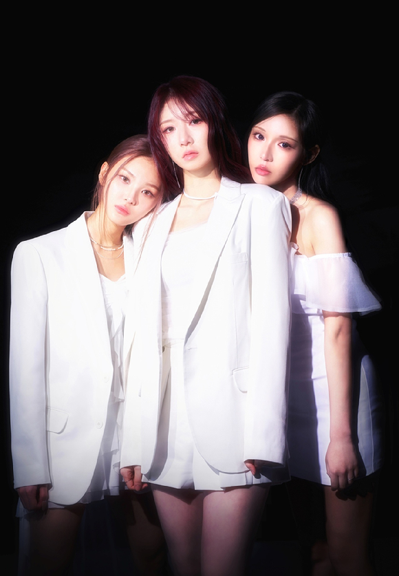 라잇썸 상아&middot;초원&middot;주현 유닛 [사진=큐브엔터테인먼트]