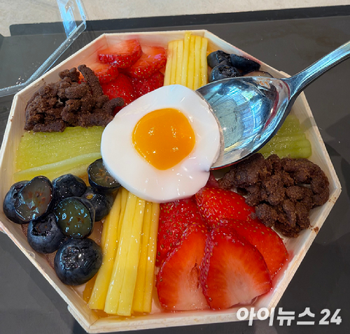 파리바게뜨 비빔케이크. [사진=설래온 기자 ]