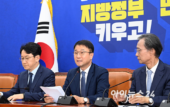 한병도 더불어민주당 원내대표가 14일 서울 여의도 국회에서 열린 정책조정회의에서 발언하고 있다. [사진=곽영래 기자]