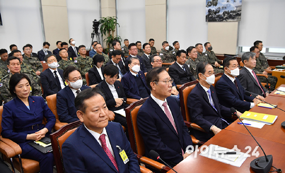 22일 오전 서울 여의도 국회에서 윤석열 정부의 비상계엄 선포를 통한 내란 혐의 진상규명 국정조사 1차 청문회가 진행되고 있다. [사진=곽영래 기자]