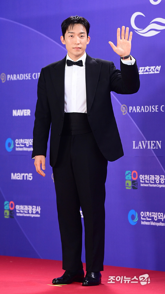 배우 이상이가&nbsp;31일 오후&nbsp;인천시 영종구 운서동 파라다이스시티에서 열린&nbsp;제5회 청룡시리즈어워즈&nbsp;레드카펫 행사에 참석하고 있다. [사진=정소희 기자]