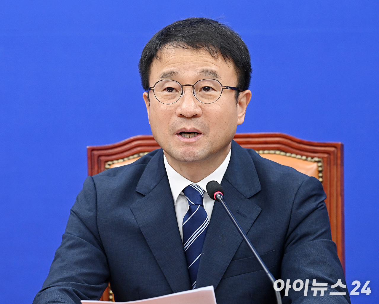 한병도 더불어민주당 원내대표가 1일 서울 여의도 국회에서 열린 원내대책회의에서 발언하고 있다. [사진=곽영래 기자]