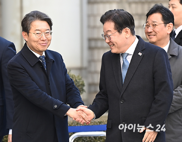 이재명 더불어민주당 대표가 26일 오후 서울고등법원에서 열린 공직선거법 위반 결심 공판에 출석하고 있다. [사진=곽영래 기자]