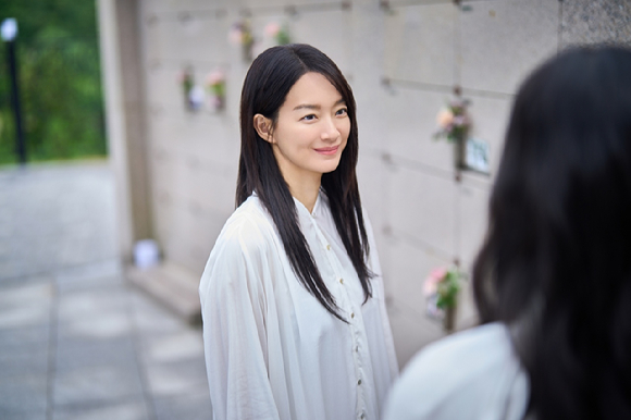 '눈동자' 신민아 스틸 [사진=바이포엠스튜디오, 이화배컴퍼니]
