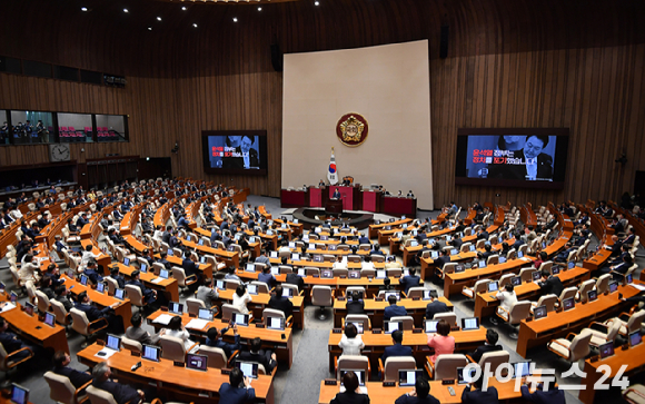 이재명 더불어민주당 대표가 19일 오전 서울 여의도 국회에서 열린 제407회 국회(임시회) 제4차 본회의에서 국정에 관한 교섭단체 대표연설을 하고 있다. [사진=곽영래 기자]