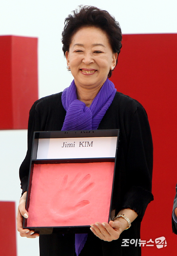 원로배우 김지미, 미국서 별세…향년 85세