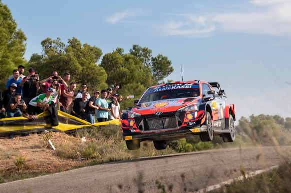 '2021 월드랠리챔피언십' 11차 대회 스페인 랠리에서 현대자동차 'i20 Coupe WRC' 랠리카가 주행하고 있다. [사진=현대자동차]