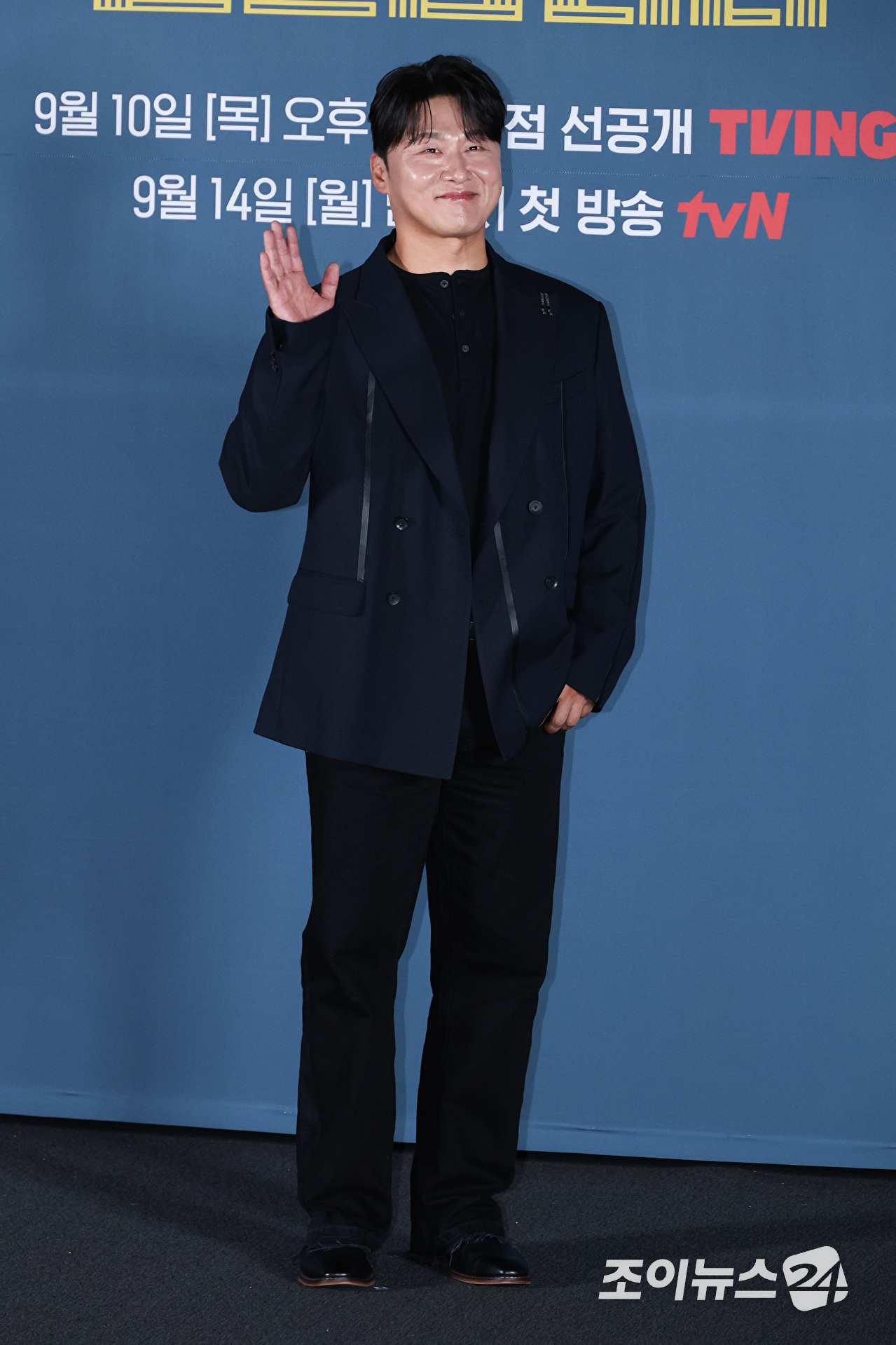 배우 오대환이 8일 오전 서울 용산구 CGV 용산아이파크몰점에서 진행된 티빙 오리지널 '로또 1등도 출근합니다' 제작발표회에 참석해 포즈를 취하고 있다. [사진=문수지 기자]