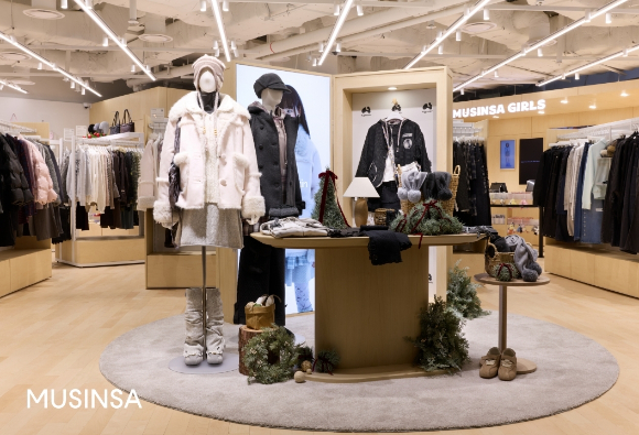 무신사는 영등포 타임스퀘어에 '무신사 걸즈' 매장을 오픈했다. [사진=무신사]