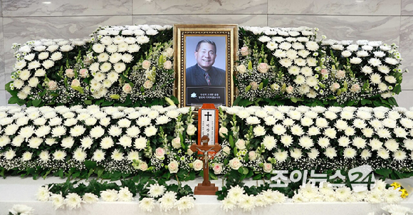 10일 오후 서울 서초구 반포동 가톨릭대학교 서울성모병원장례식장 31호실에 '뽀빠이' 故 이상용의 빈소가 마련됐다. [사진=사진공동취재단]