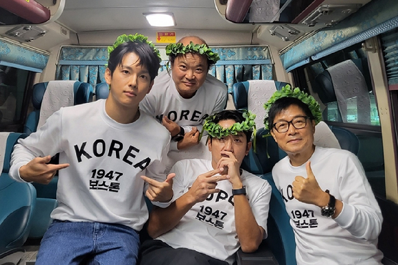 '1947 보스톤' 강제규 감독, 하정우, 임시완, 김상호가 추석 연휴 무대인사를 통해 관객들을 만나고 있다. [사진=롯데엔터테인먼트]