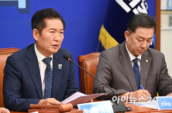 정청래 더불어민주당 당대표가 3일 오전 서울 여의도 국회에서 열린 최고위원회의에서 발언하고 있다. [사진=곽영래 기자]