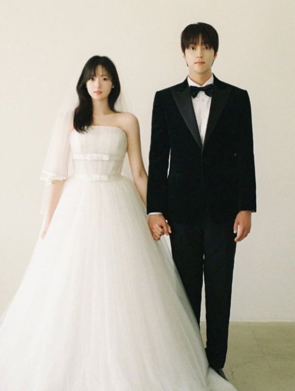 이유진 차경은 웨딩 사진 [사진=이유진 SNS]