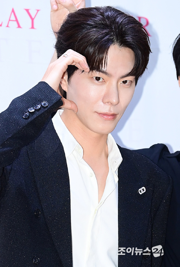 배우 홍종현이 2일 오후 서울 종로구 대학로 이음아트홀에서 열린 연극 '클로저' 제작 발표회에 참석하고 있다. [사진=정소희 기자]