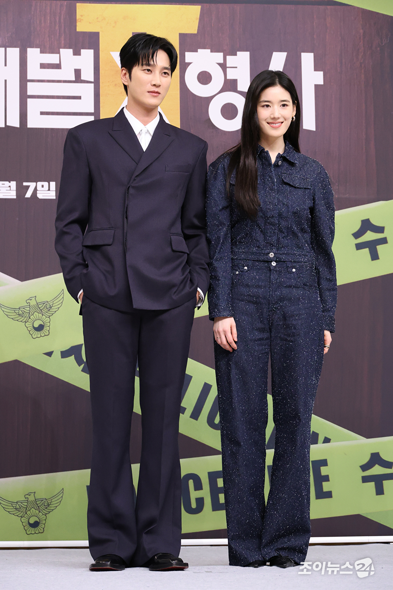 배우 안보현, 정은채가 4일 오전 서울 양천구 목동 SBS에서 진행된 SBS 새 금토드라마 '재벌X형사2' 제작발표회에 참석해 포즈를 취하고 있다. [사진=문수지 기자]