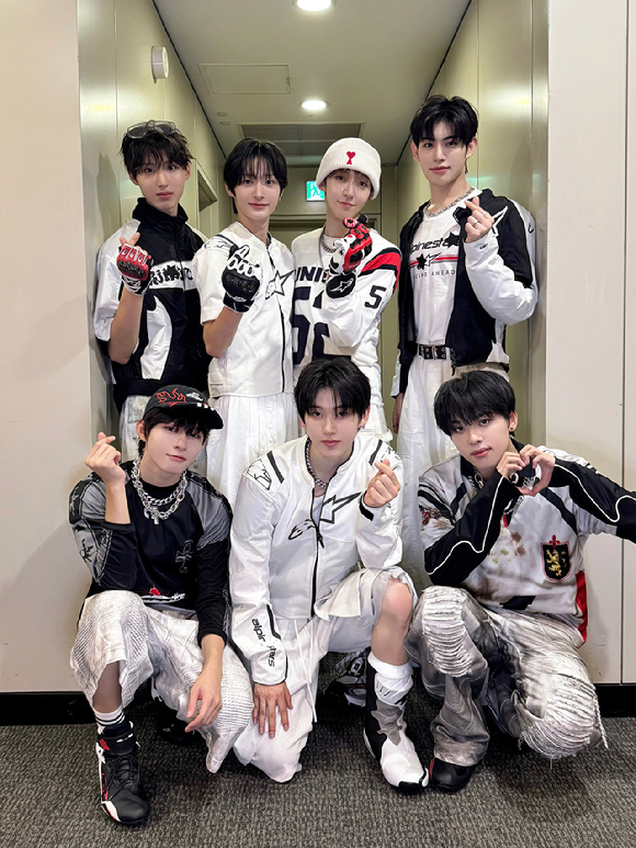 킥플립 단체 이미지 [사진=JYP엔터테인먼트]