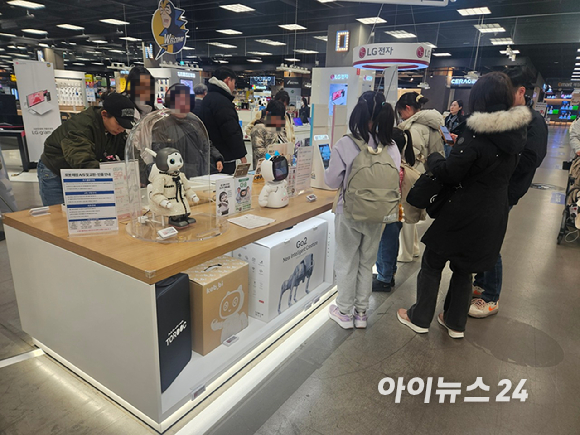 이마트 영등포점 일렉트로마트 내 로봇 매장 전경 [사진=설재윤 기자]