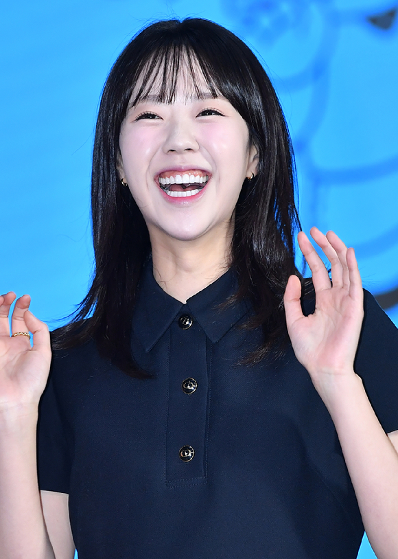 배우 지예은이 10일 오전 서울 영등포구 여의도동 KBS별관에서 진행된 KBS 2TV 새 예능프로그램 '크레이지 리치 코리안' 제작발표회에 참석해 포즈를 취하고 있다. [사진=문수지 기자]