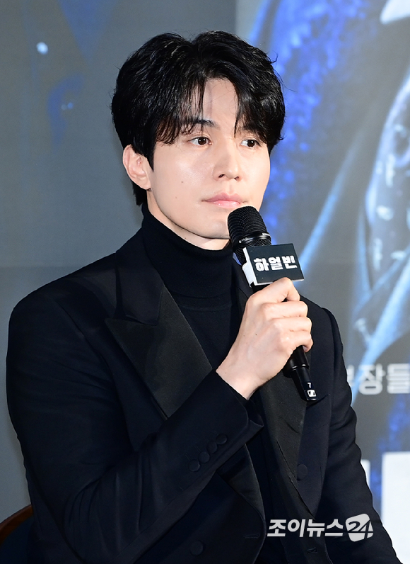 배우 이동욱이 27일 오전 서울 용산구 CGV용산아이파크몰에서 열린 영화 '하얼빈'(감독 우민호) 제작보고회에 참석하고 있다. [사진=정소희 기자]