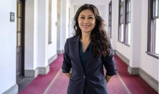 콜라스 요타카(중국명 예관링) 대만 총통부 대변인이 자신을 수행하던 경호원과의 불륜 의혹에 휘말려 사임했다. [사진=콜라스 인스타그램]