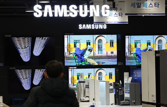 30일 서울 시내 한 가전제품 매장에 진열된 삼성전자 TV. [사진=연합뉴스]