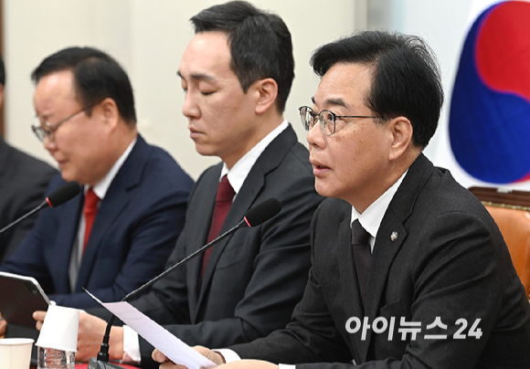 송언석 국민의힘 원내대표가 5일 서울 여의도 국회에서 열린 최고위원회의에서 발언하고 있다. [사진=곽영래 기자]