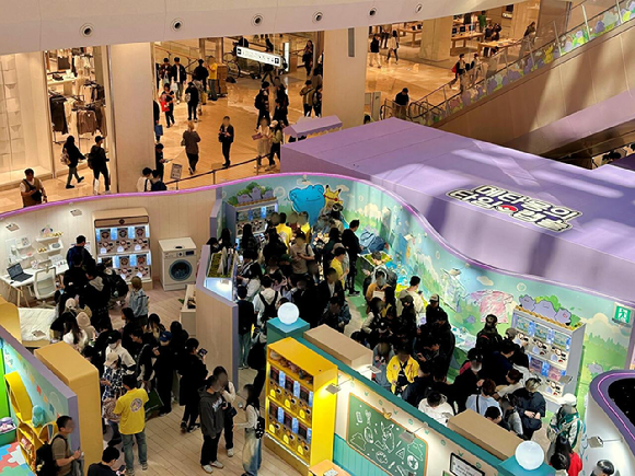 잠실 롯데월드몰 1층 '메타몽의 타임캡슐' 팝업스토어 전경. [사진=롯데백화점]