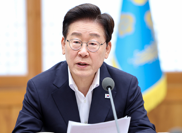 이재명 대통령이 10일 청와대에서 열린 메가프로젝트 민관합동 제2차 점검회의에서 발언하고 있다. 2026.8.10 [청와대통신사진기자단] [사진=연합뉴스]