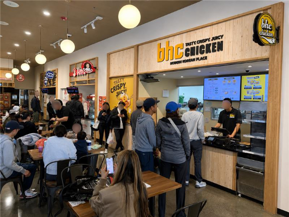 bhc 미국 H마트 샌프란시스코 지점 매장 전경. [사진=다이닝브랜즈그룹]