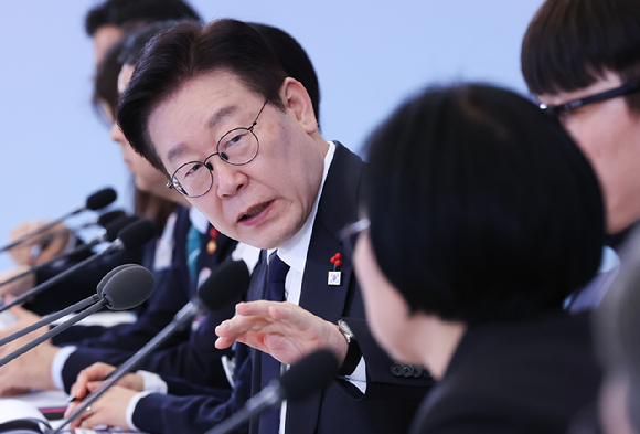 이재명 대통령이 30일 청와대에서 열린 국가창업시대 전략회의 'K-스타트업이 미래를 만든다'에서 발언하고 있다. 2026.1.30 [사진=연합뉴스]