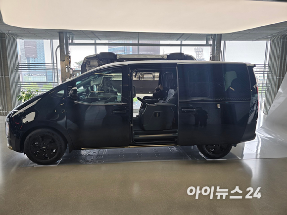 현대차 '더 뉴 스타리아 리무진'. [사진=김종성 기자]