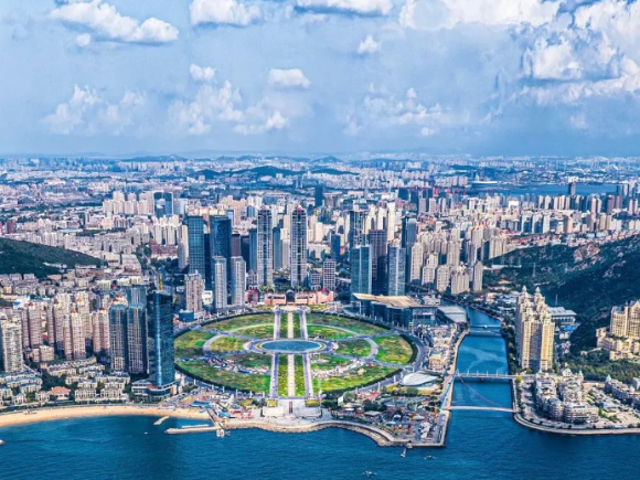 '바가지 요금' 논란이 이어지고 있는 울릉도의 여행 경비가 중국 여행의 3배에 달한다는 지적이 나왔다. 사진은 울릉도 한 식당에서 판매 중인 고기. [사진=유튜브 @꾸준 kkujun]